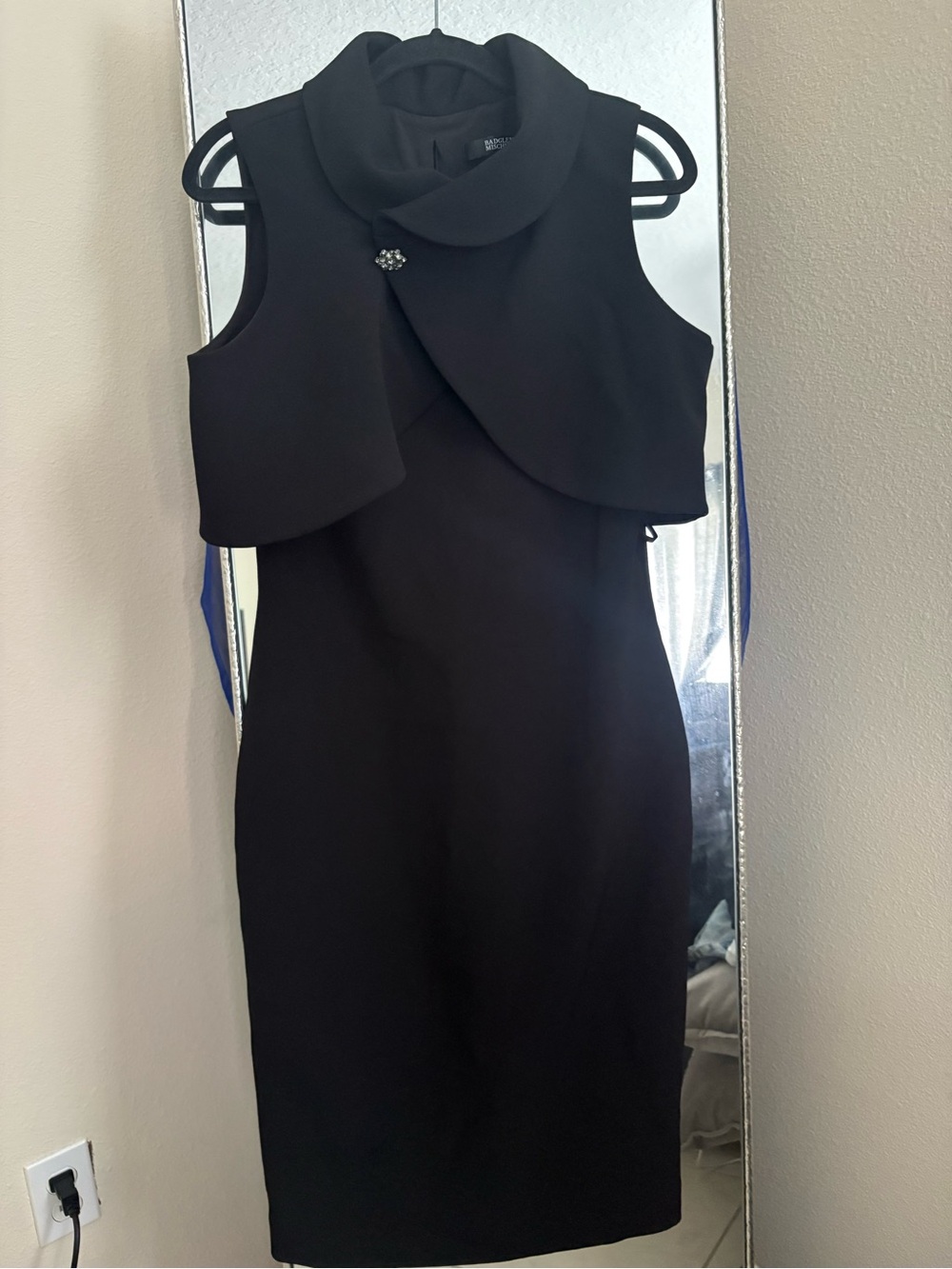 Badgley Mischka Size 8 Black Sheath Dress Sleeveless Asymmetrical Collar - Picture 3 of 8